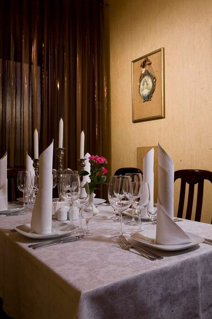 Gostiny Dvor Hotel Charkov Restaurant foto
